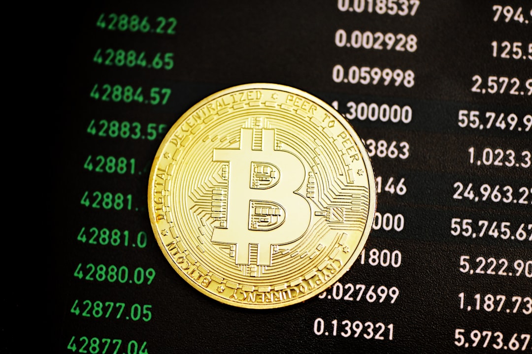 Bitcoin en mayo de 2026: ¿oportunidad de compra o trampa? Lo que hacen los grandes fondos mientras el mercado cae