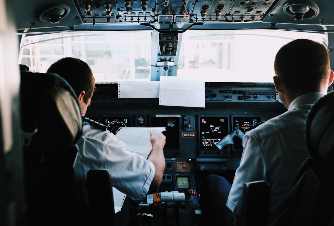 Las mejores alternativas a Copilot en 2026 (gratis y de pago)