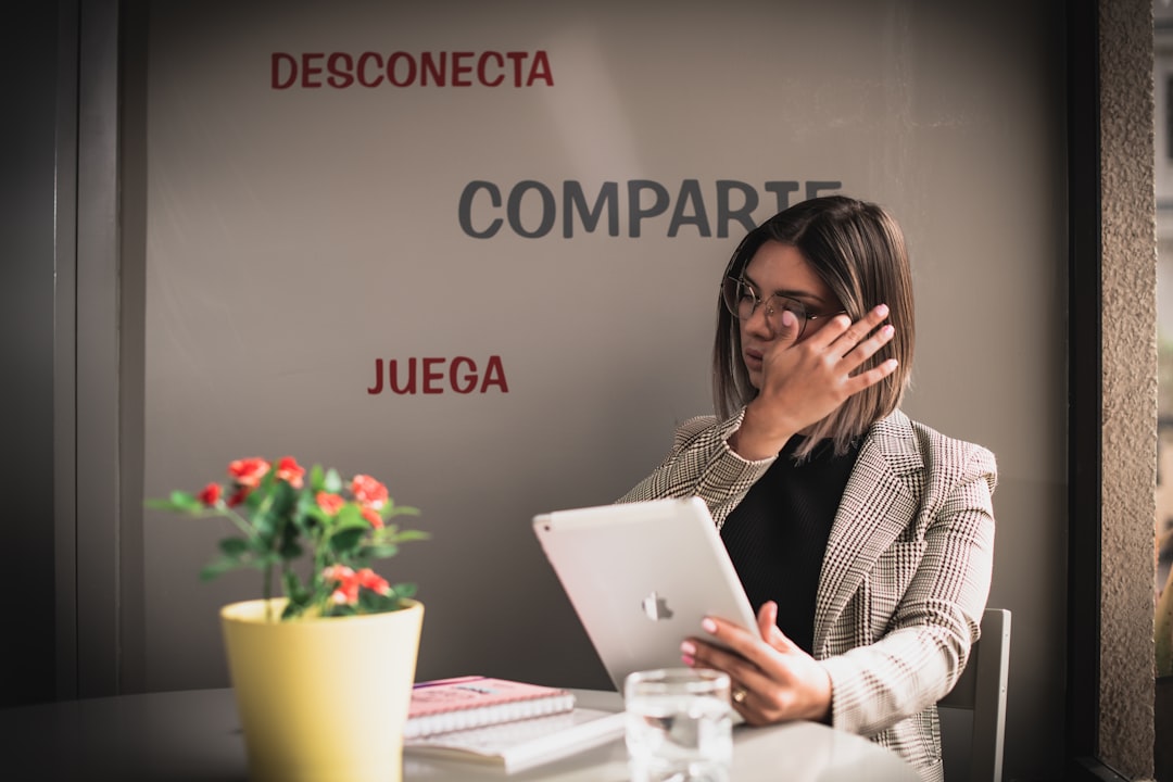 Los 3 empleos que sobrevivirán a la IA según Bill Gates: ¿está el tuyo en la lista?
